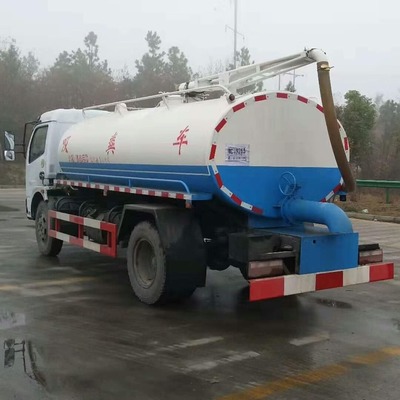 吸糞車與吸污車 城市環(huán)衛(wèi)的無聲守護者